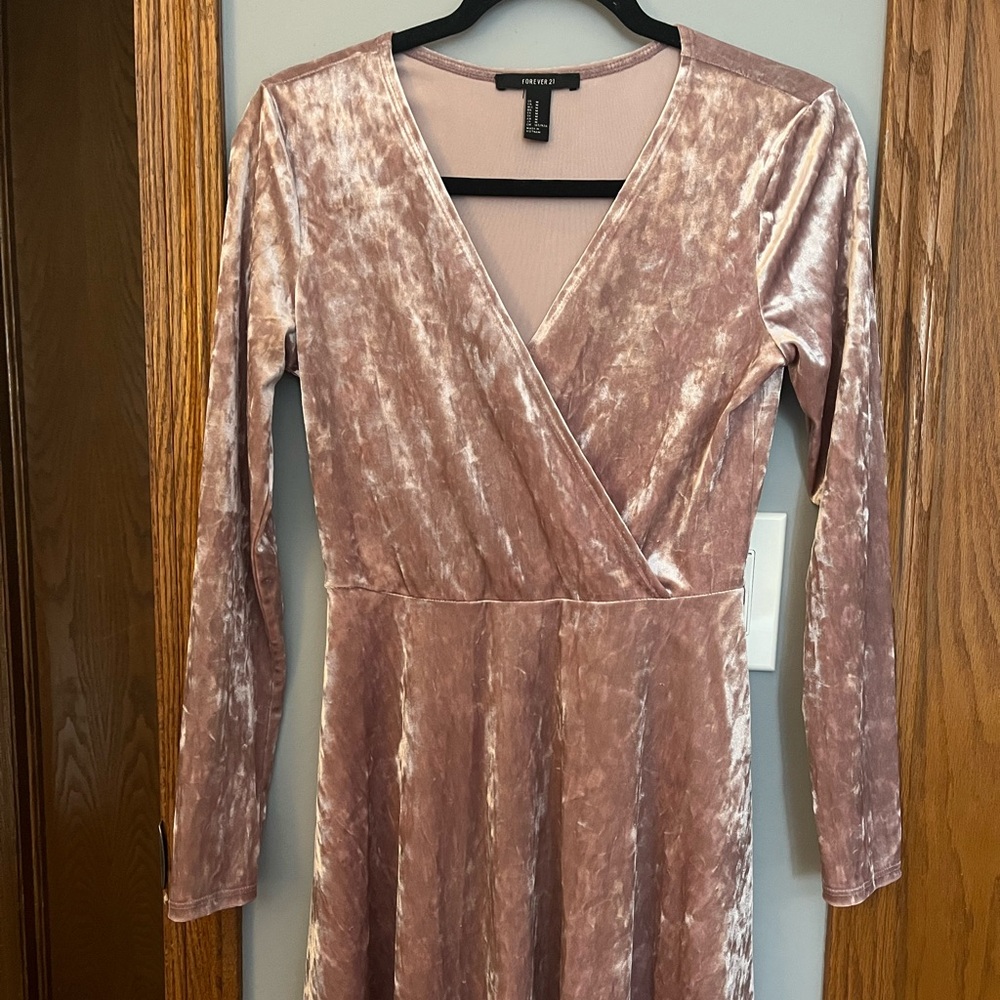 Forever 21 Pink Velvet Dress Size M